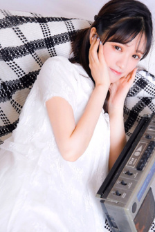 老是夹腿自慰一边屁股疼女人